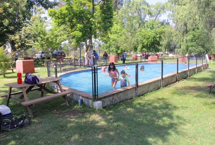 Piscina-y-mesa Piscina-y-mesa